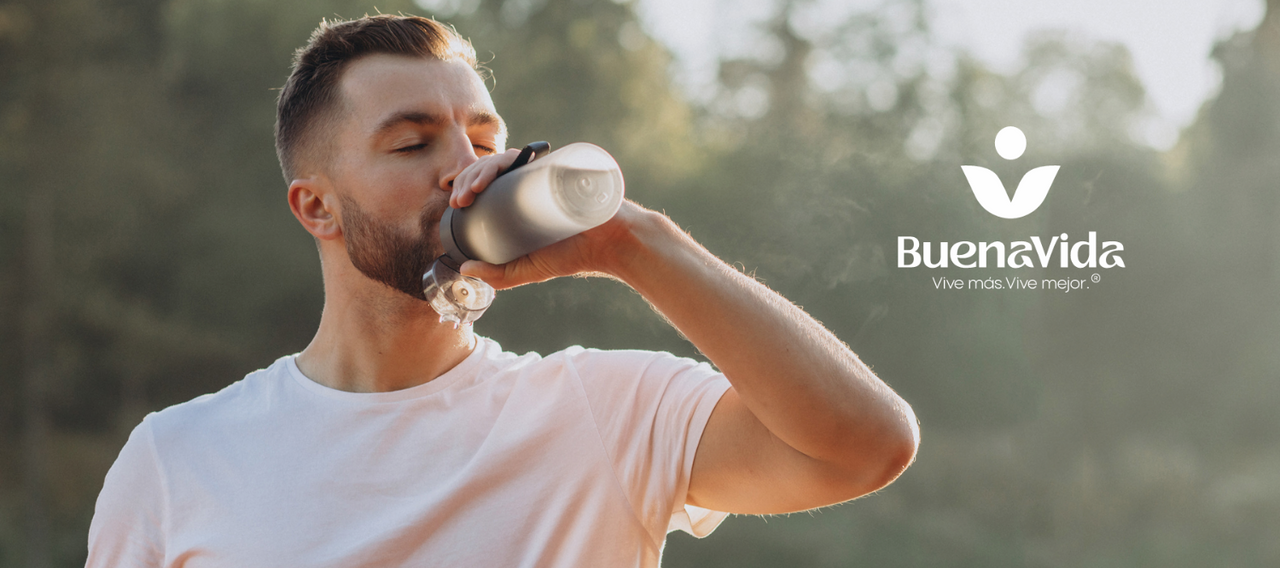 Agua de coco vs. bebidas deportivas: ¿cuál es la mejor opción?