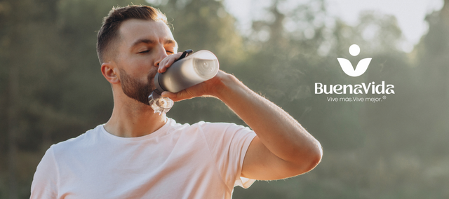 Agua de coco vs. bebidas deportivas: ¿cuál es la mejor opción?